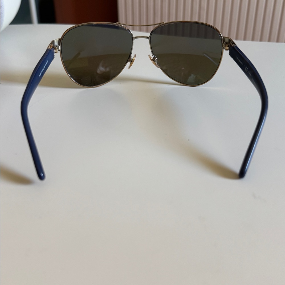 Tory Burch TY 6051 Polarized Aviator Sunglasses - Picture 4 of 6